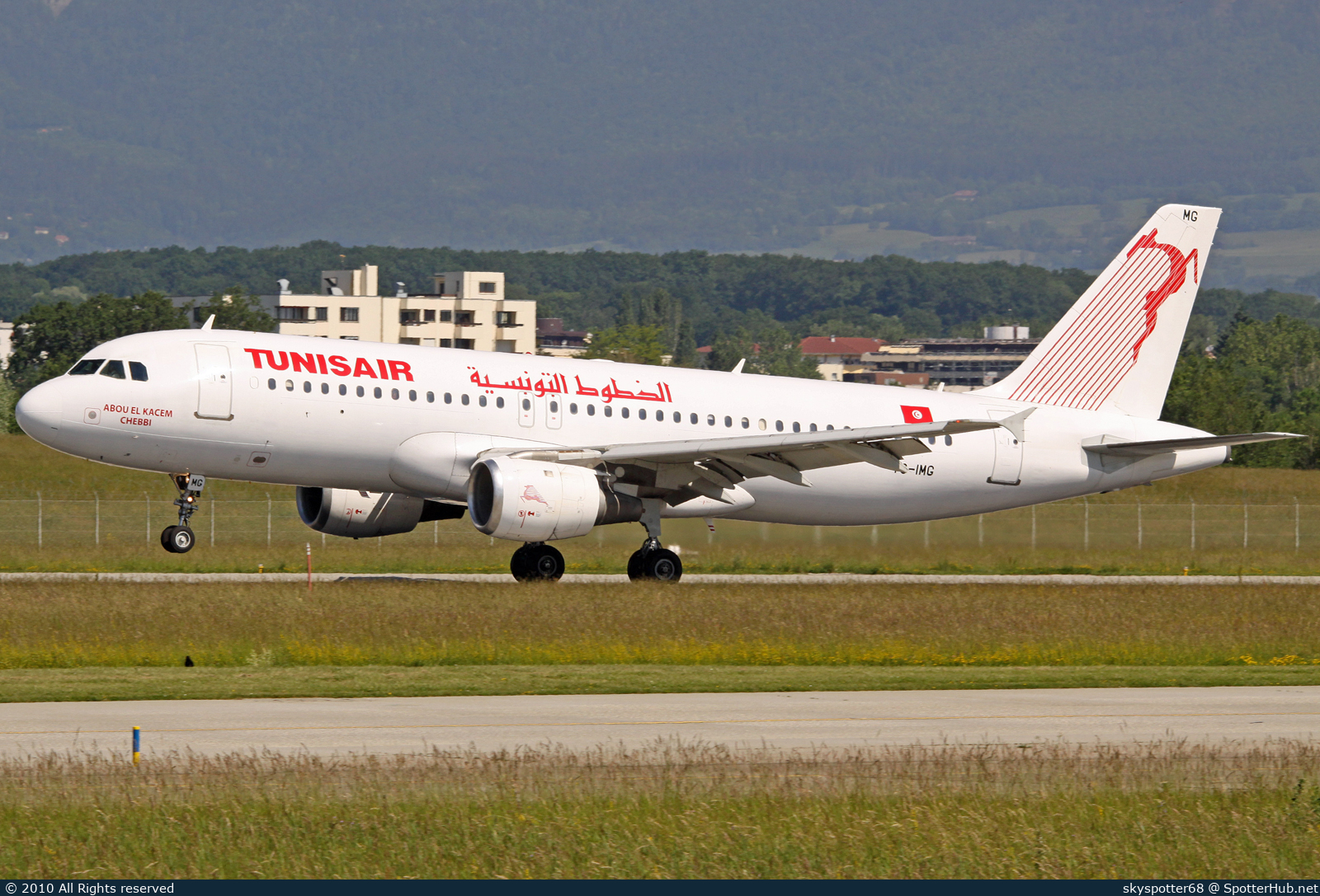 Photo of TS-IMG - Airbus A320-211 operated by Tunisair