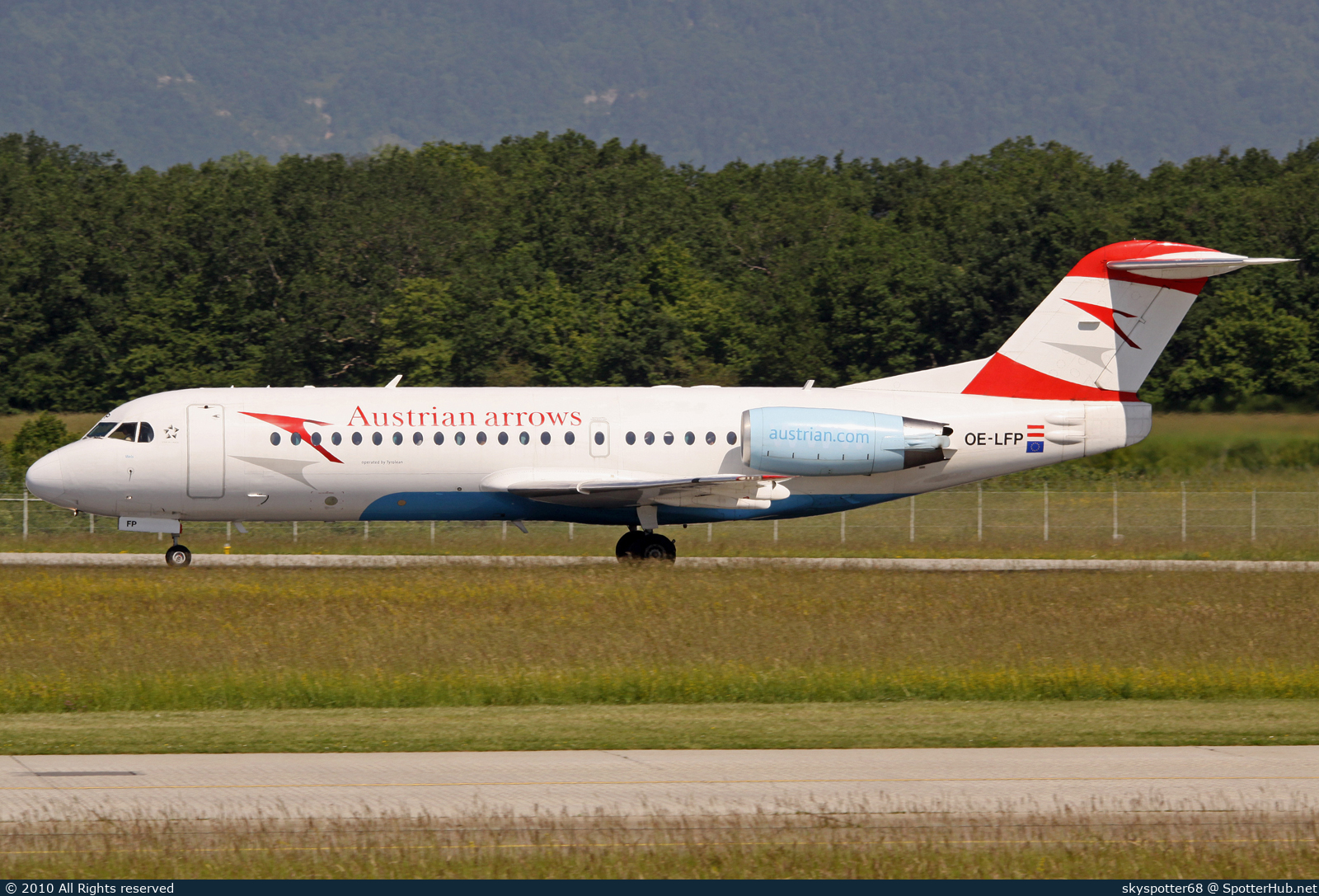 Photo of OE-LFP - Fokker 70 operated by Austrian Arrows (opb Tyrolean Airways)
