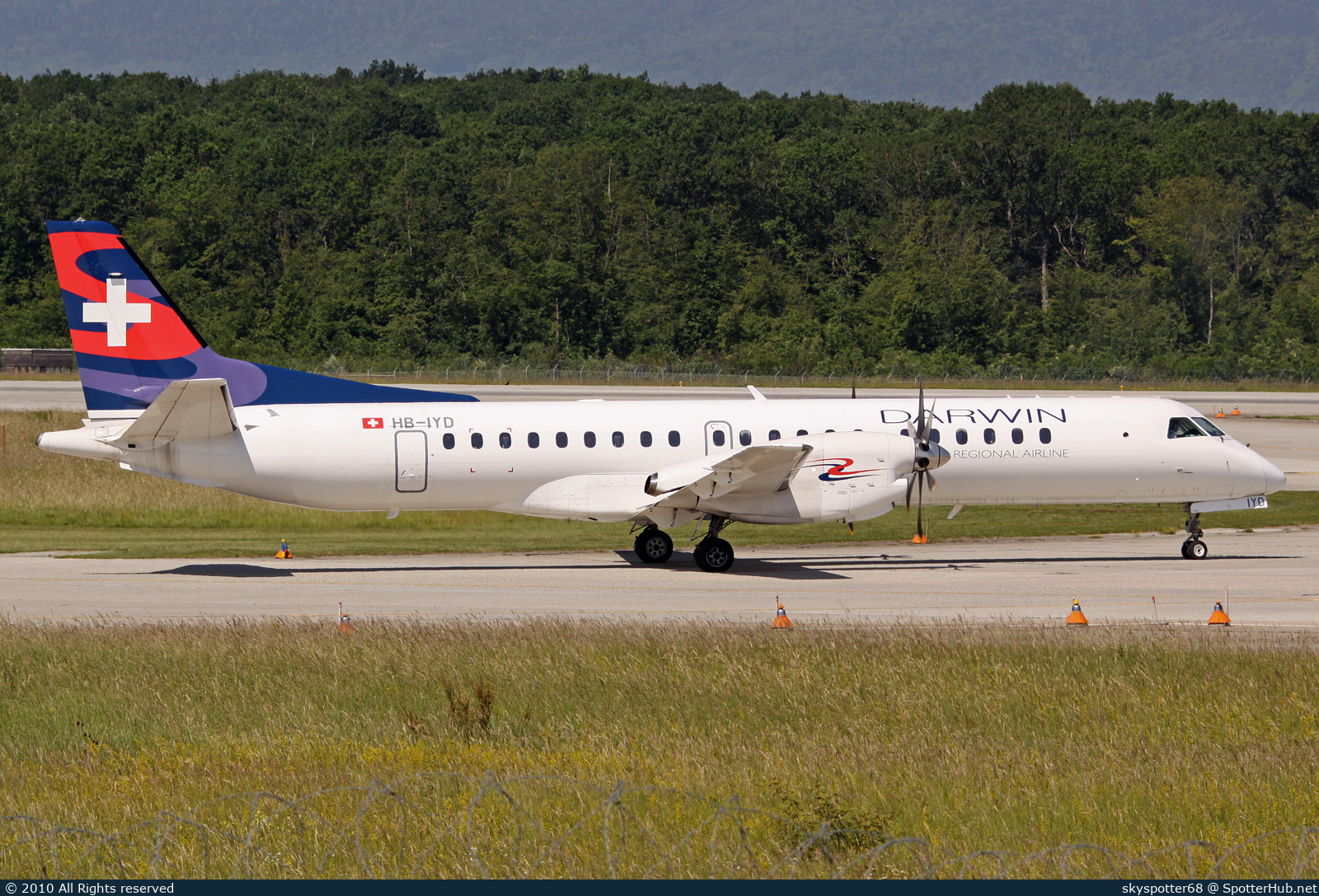 Photo of HB-IYD - Saab 2000 operated by Darwin Airline