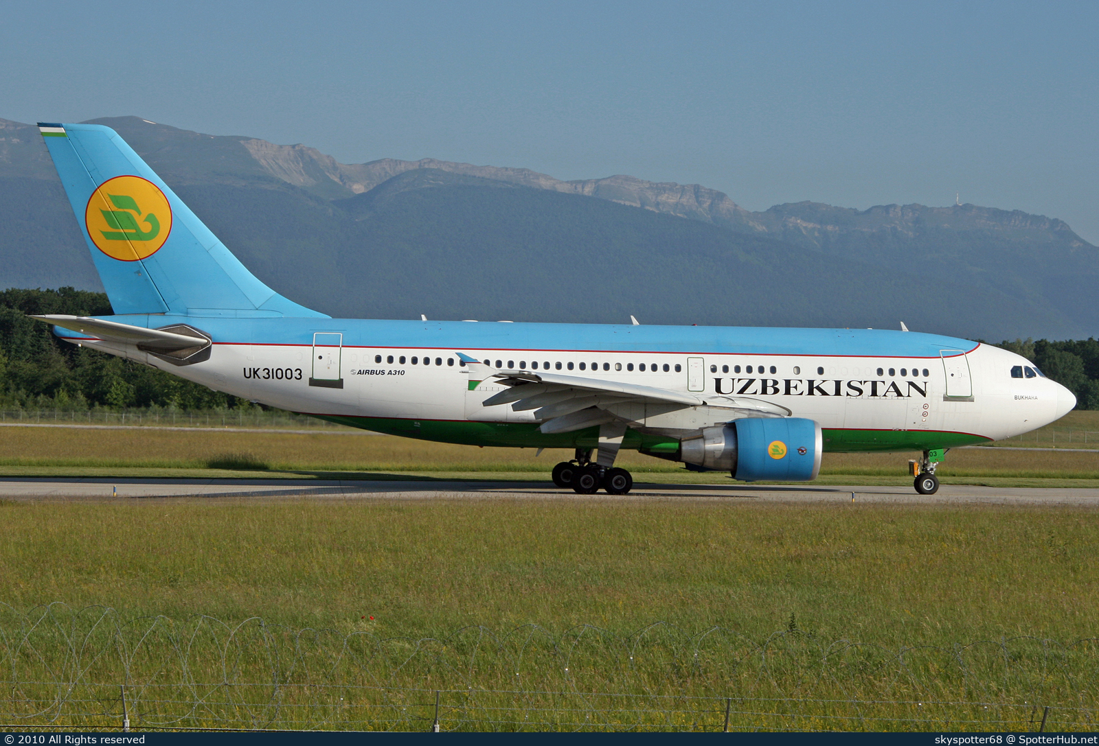 Photo of UK31003 - Airbus A310-324 operated by Uzbekistan Airways