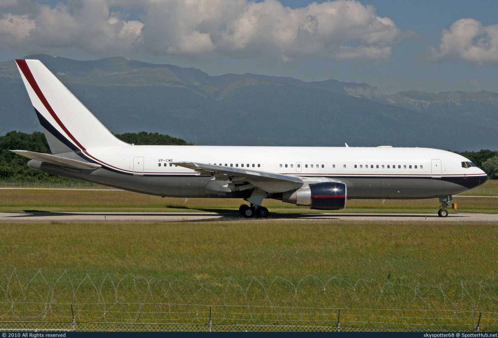Photo of VP-CME - Boeing 767-231 operated by Mid East Jet