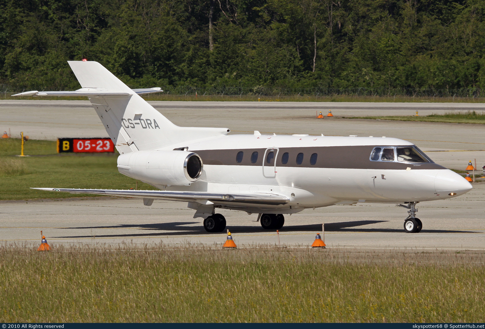 Photo of CS-DRA - Hawker Beechcraft 800XP operated by NetJets Europe