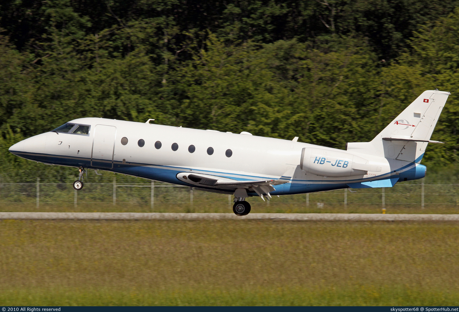 Photo of HB-JEB - Gulfstream G200 operated by TAG Aviation