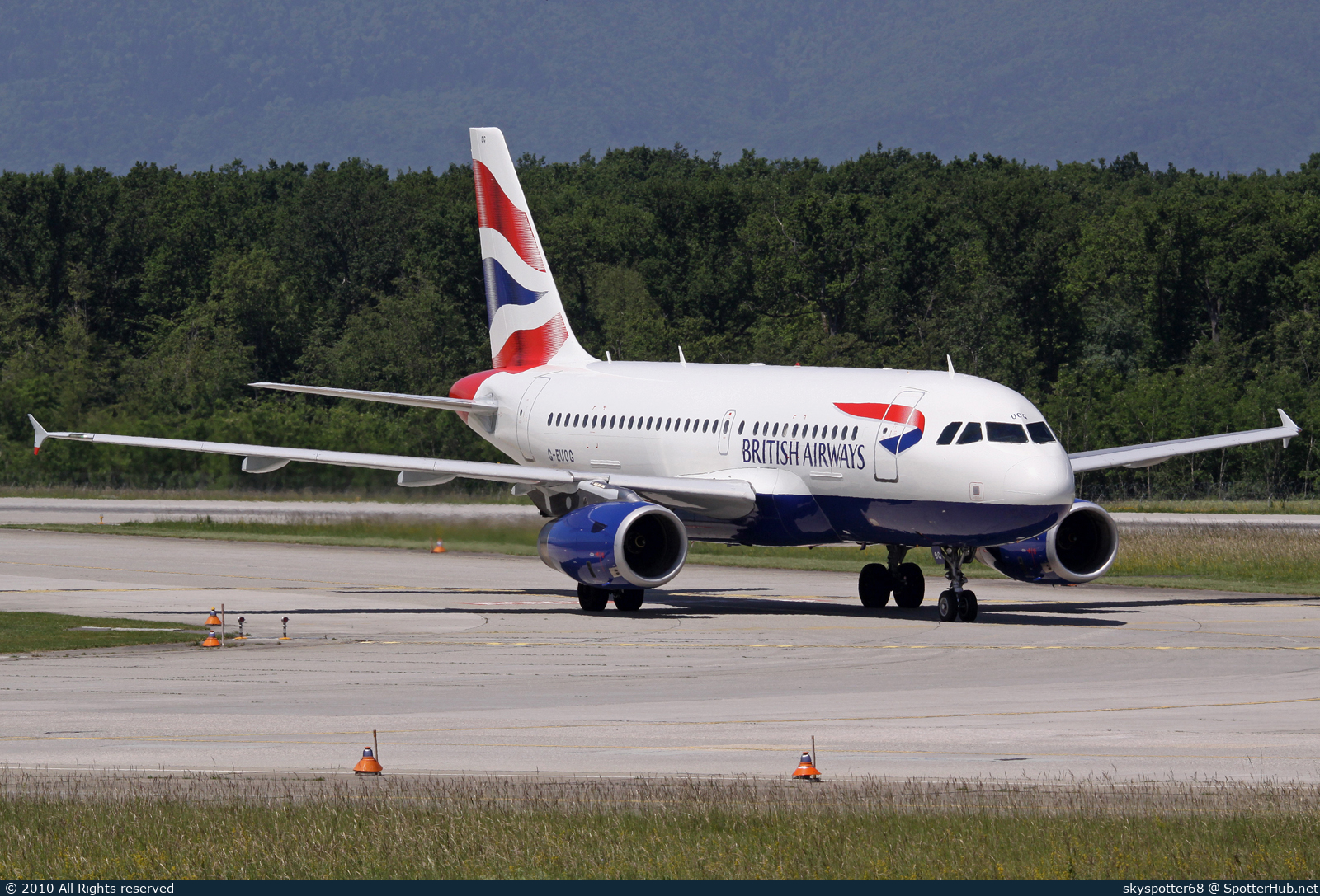 Photo of G-EUOG - Airbus A319-131 operated by British Airways