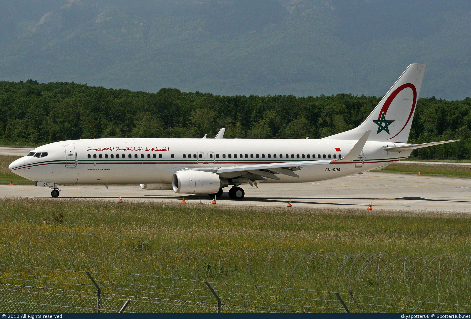 Photo of CN-ROS - Boeing 737-8B6 operated by Royal Air Maroc