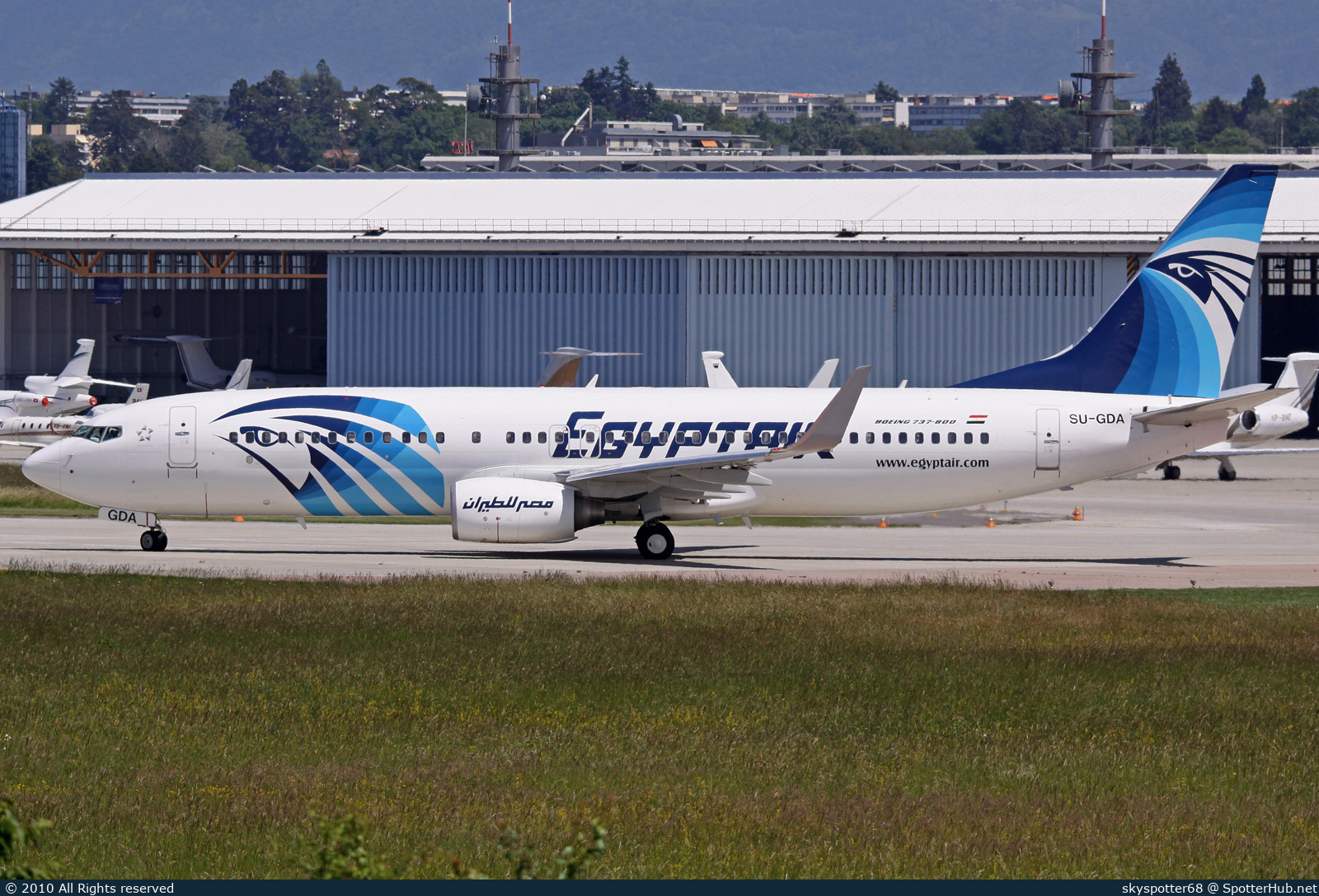 Photo of SU-GDA - Boeing 737-866 operated by Egyptair