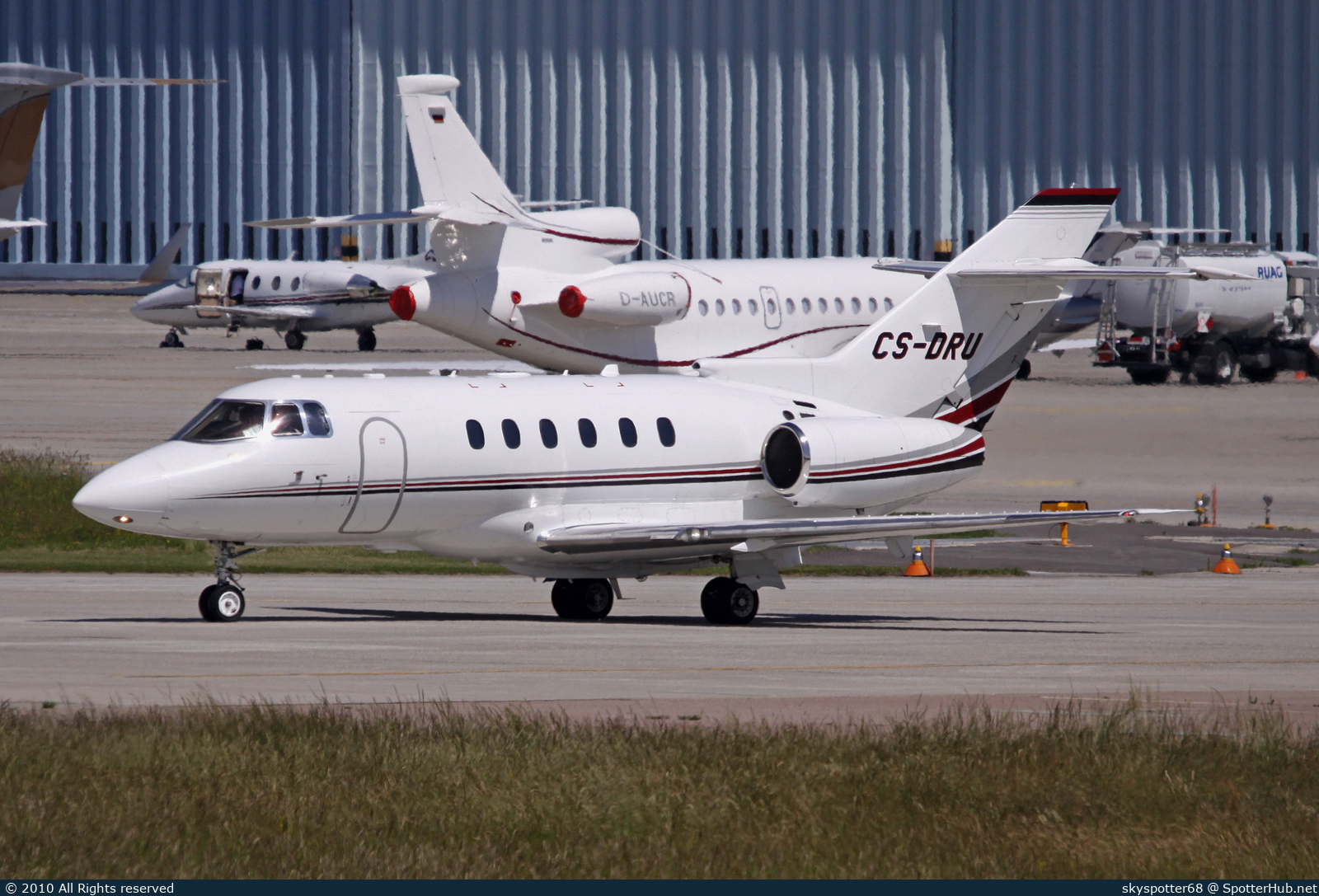 Photo of CS-DRU - Hawker Beechcraft 800XPi operated by NetJets Europe