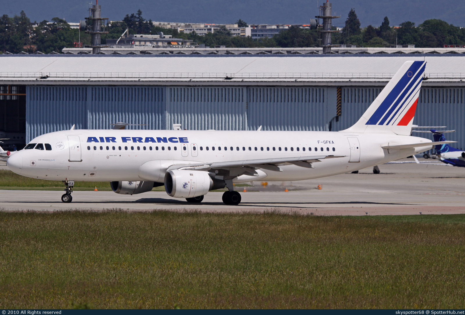 Photo of F-GFKA - Airbus A320-111 operated by Air France