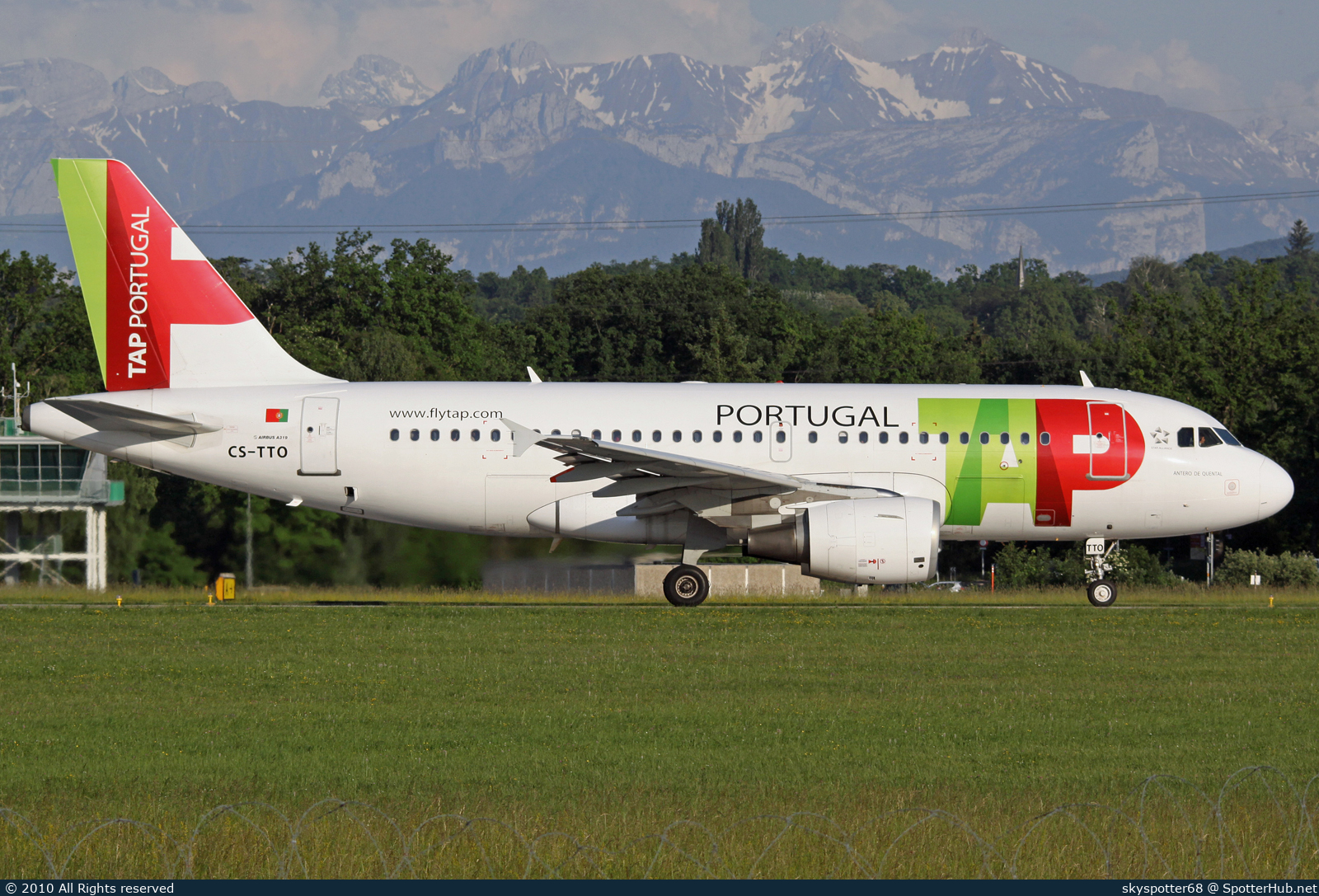 Photo of CS-TTO - Airbus A319-111 operated by TAP Air Portugal