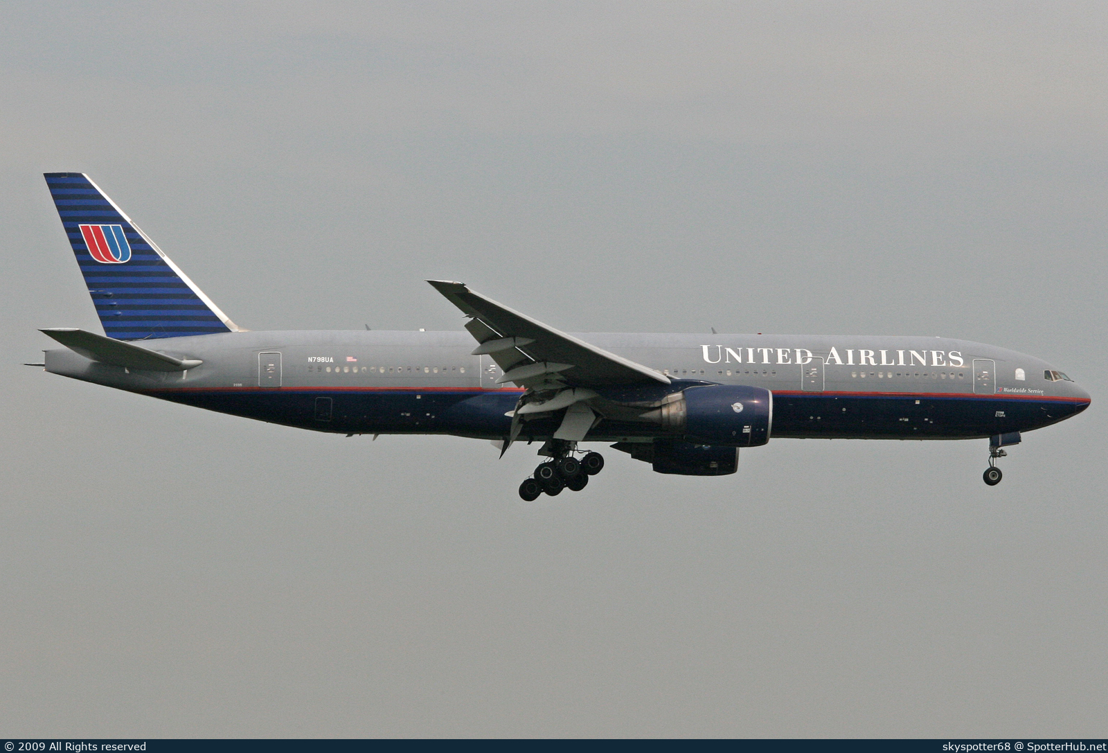 Photo of N798UA - Boeing 777-222(ER) operated by United Airlines