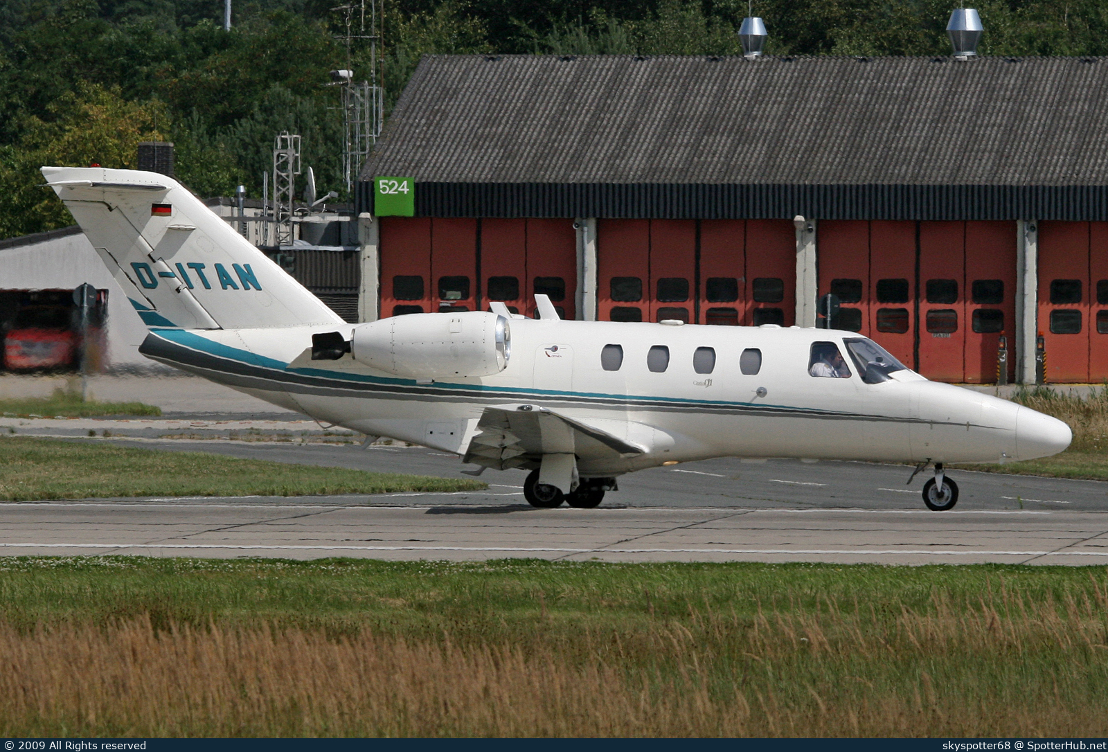Photo of D-ITAN - Cessna 525 CitationJet CJ1 operated by E-Aviation