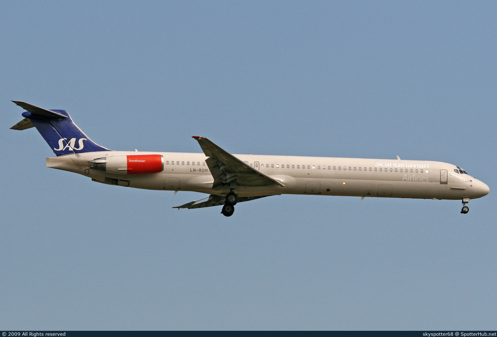 Photo of LN-ROM - McDonnell Douglas MD-81 operated by SAS Scandinavian Airlines