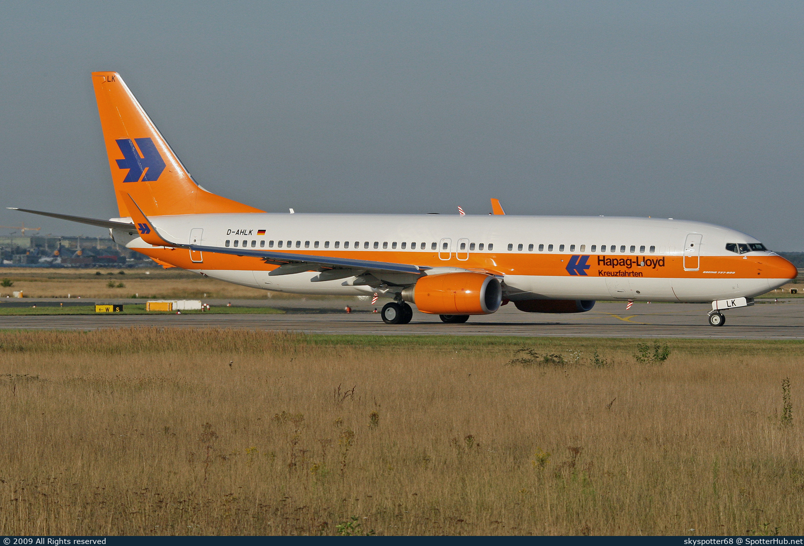 Photo of D-AHLK - Boeing 737-8K5 operated by TUIfly