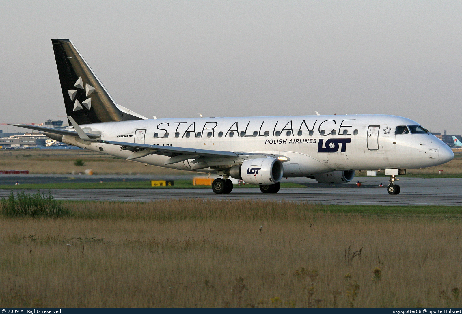 Photo of SP-LDK - Embraer ERJ-170LR operated by LOT Polish Airlines