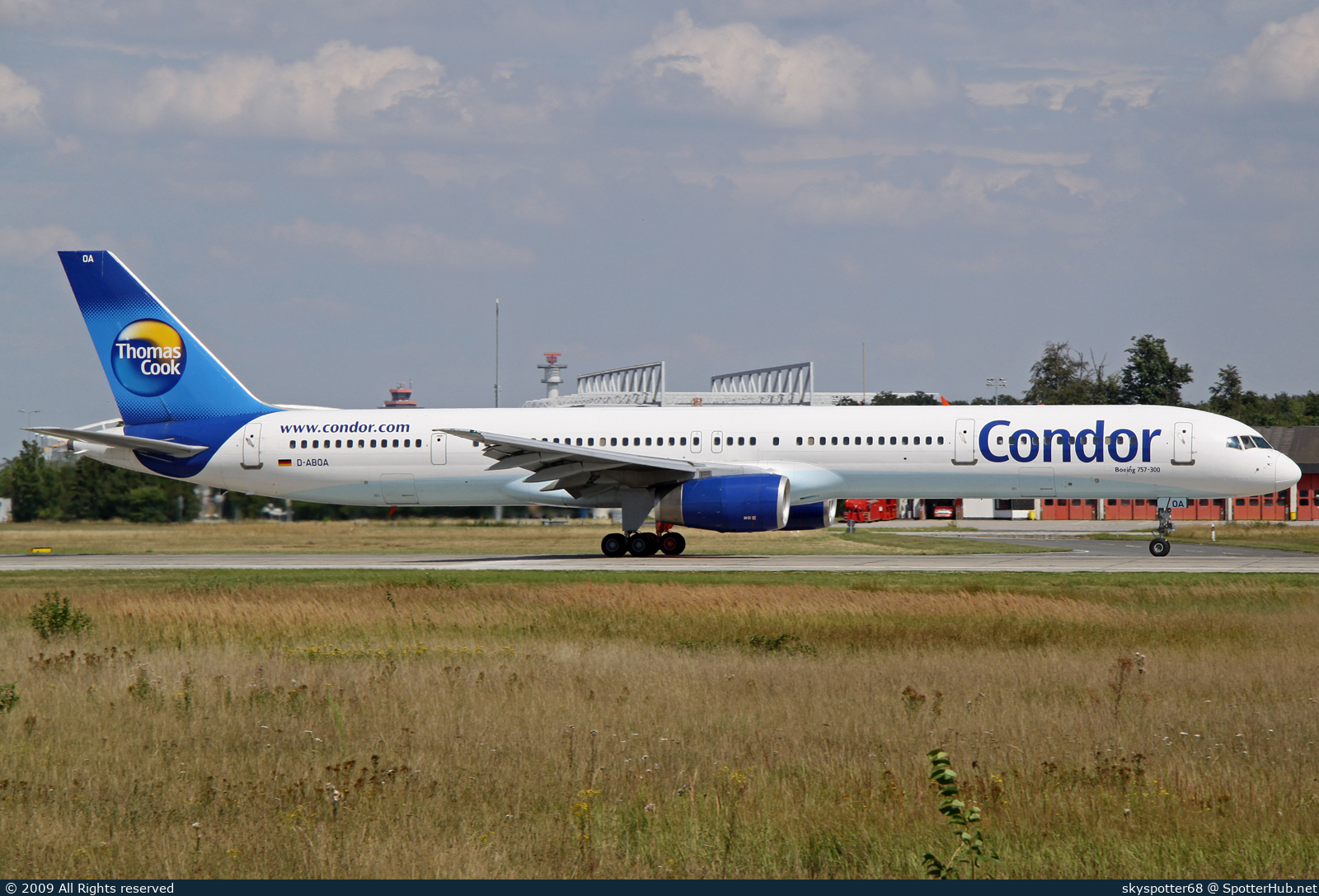Photo of D-ABOA - Boeing 757-330 operated by Condor