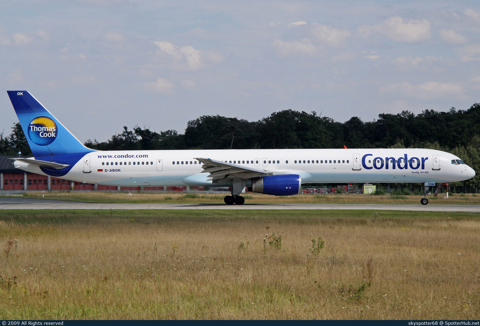 Photo of D-ABOK - Boeing 757-330 operated by Condor