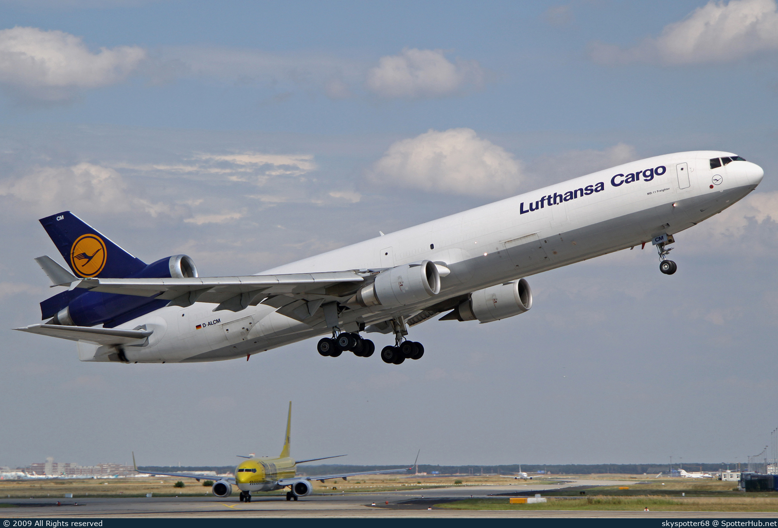 Photo of D-ALCM - McDonnell Douglas MD-11(F) operated by Lufthansa Cargo