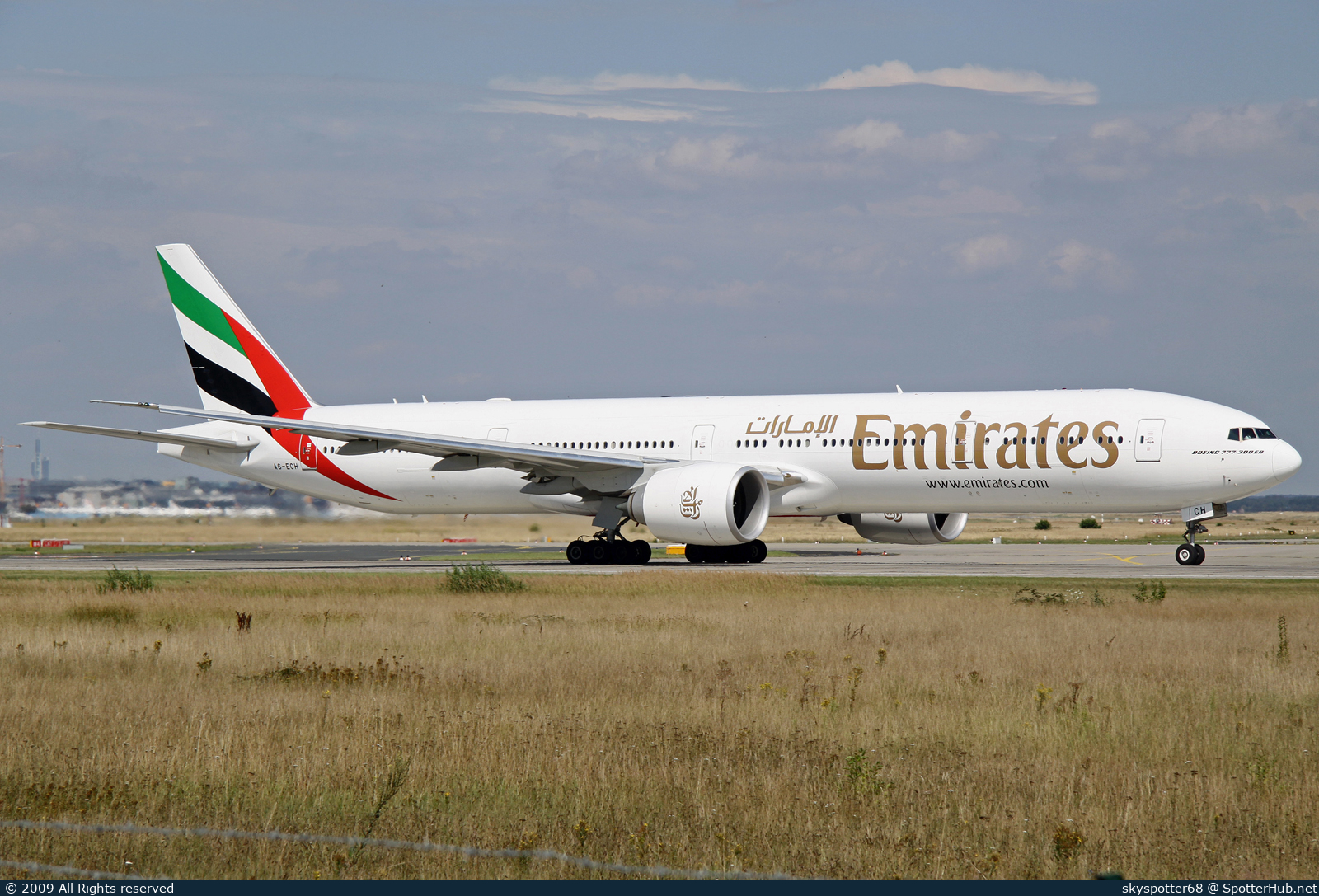Photo of A6-ECH - Boeing 777-31H(ER) operated by Emirates