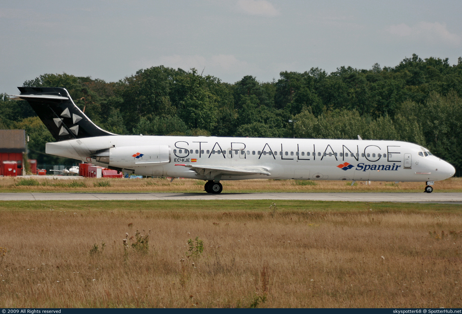 Photo of EC-KJE - McDonnell Douglas MD-87 operated by Spanair