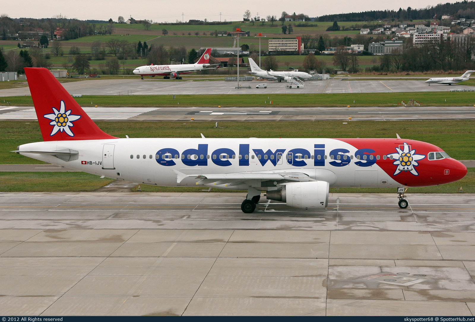 Photo of HB-IJV - Airbus A320-214 operated by Edelweiss Air