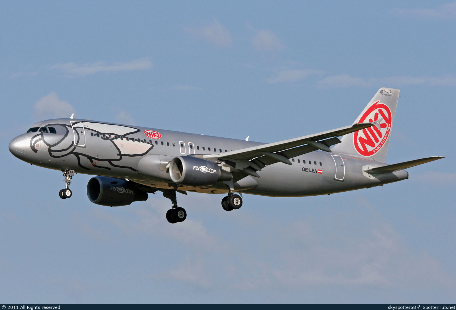 Photo of OE-LEA - Airbus A320-214 operated by Niki