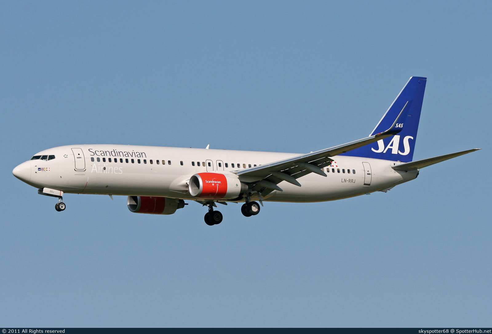 Photo of LN-RRJ - Boeing 737-883 operated by SAS Scandinavian Airlines