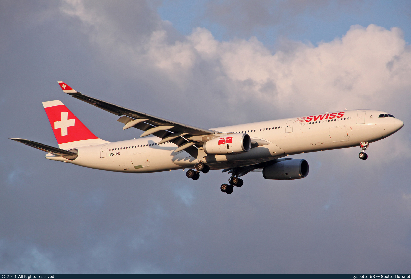 Photo of HB-JHB - Airbus A330-343 operated by Swiss International Air Lines
