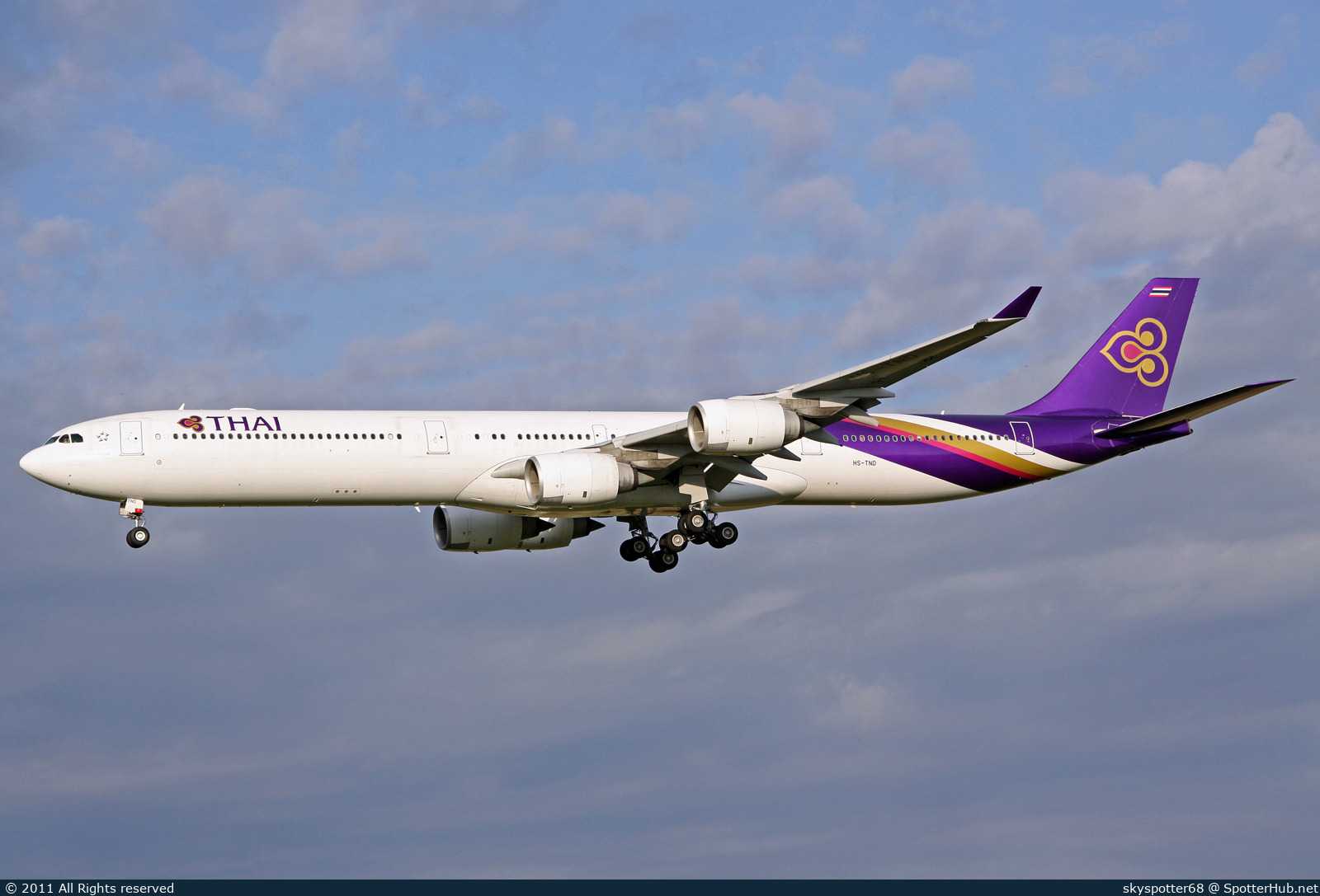 Photo of HS-TND - Airbus A340-642 operated by Thai Airways International