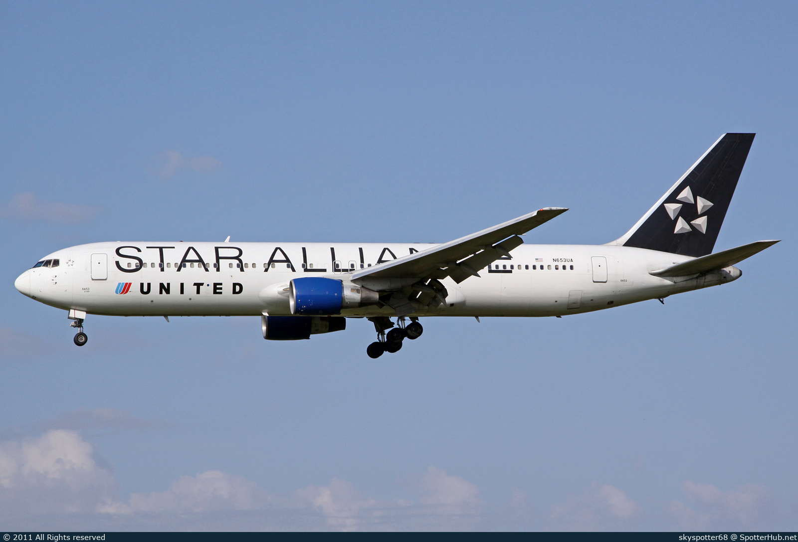 Photo of N653UA - Boeing 767-322(ER) operated by United Airlines