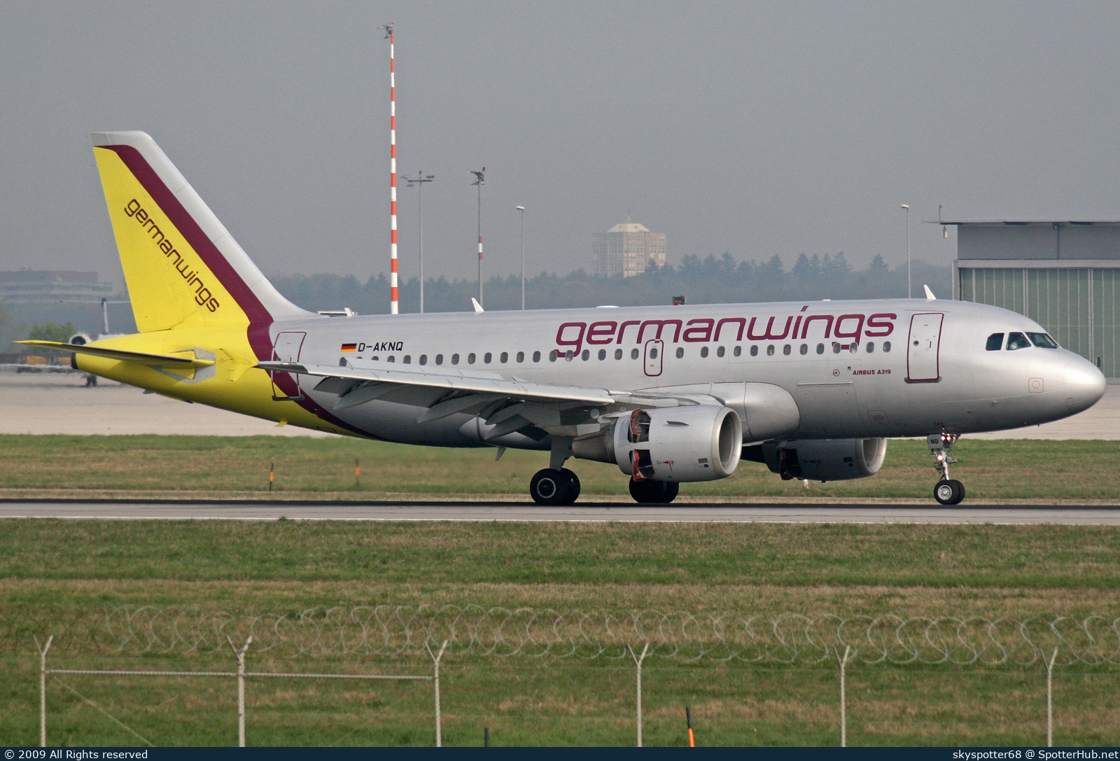 Photo of D-AKNQ - Airbus A319-112 operated by Germanwings