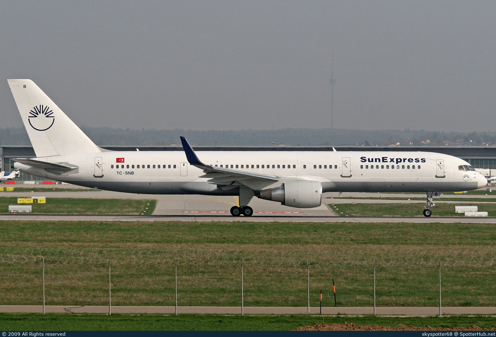 Photo of TC-SNB - Boeing 757-2Q8 operated by SunExpress
