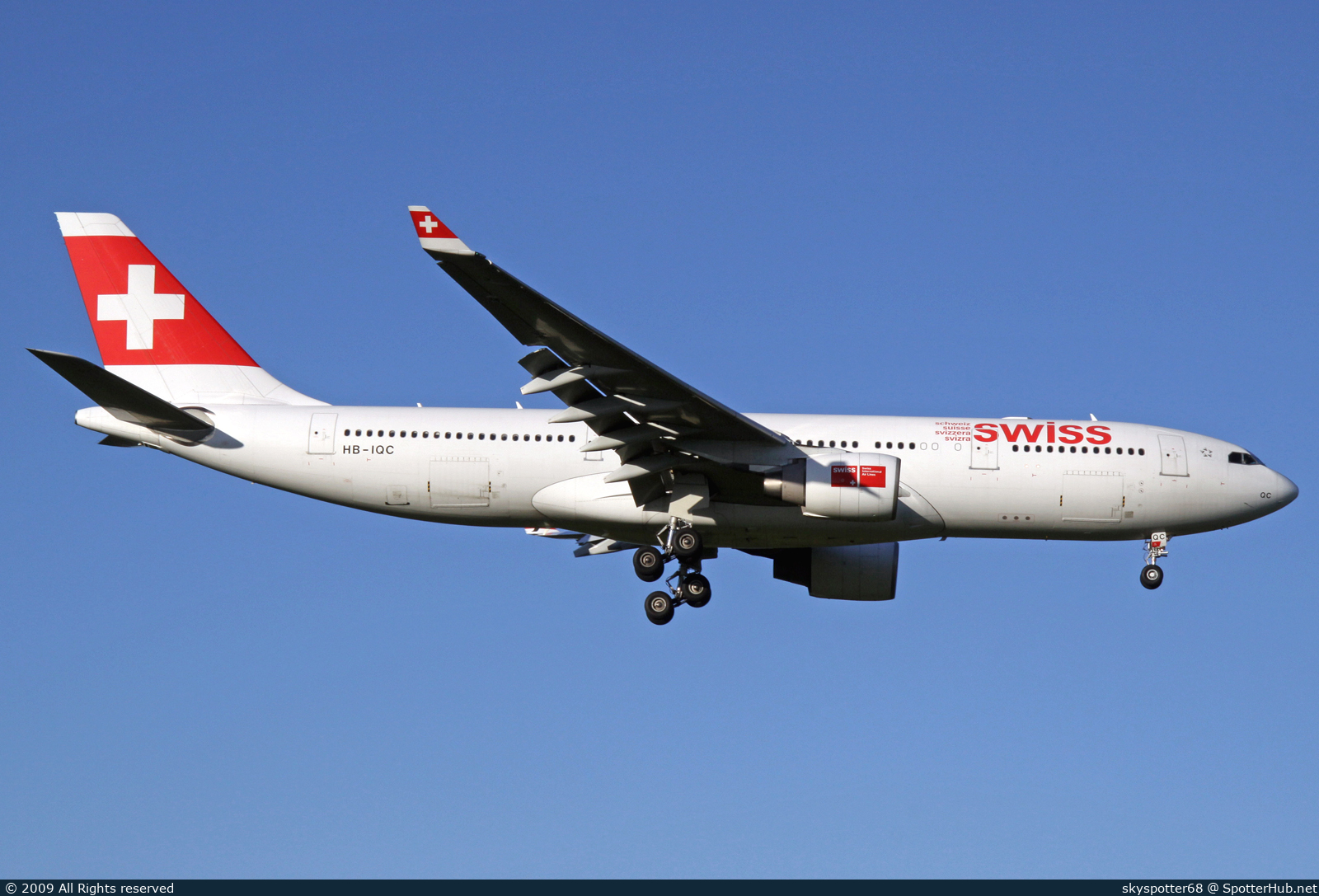 Photo of HB-IQC - Airbus A330-223 operated by Swiss International Air Lines
