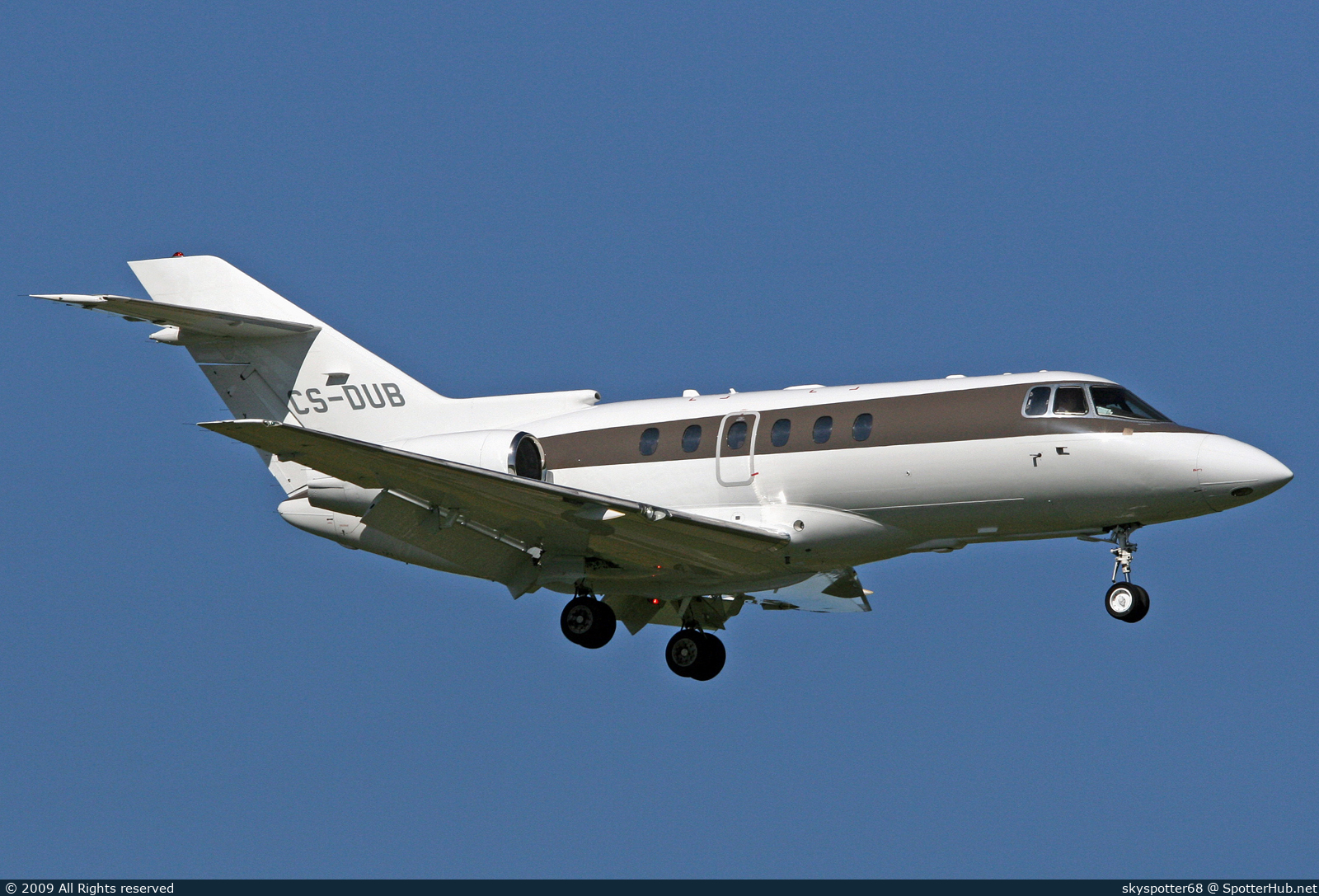 Photo of CS-DUB - Hawker Beechcraft 750 operated by NetJets Europe