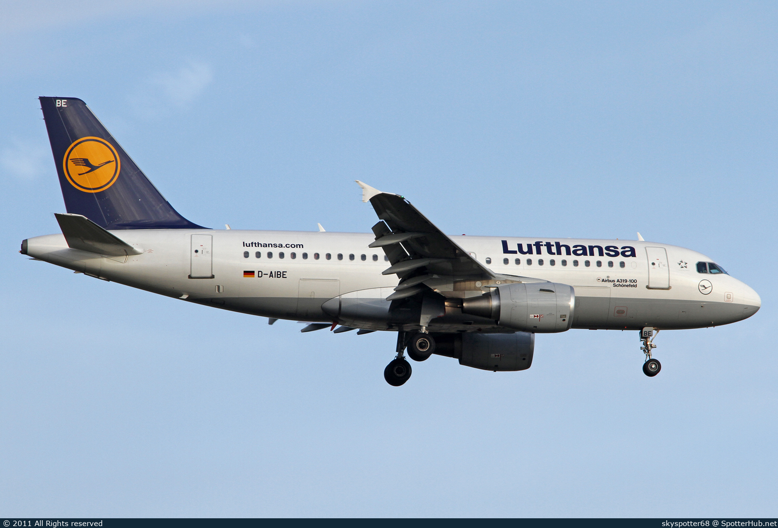 Photo of D-AIBE - Airbus A319-112 operated by Lufthansa