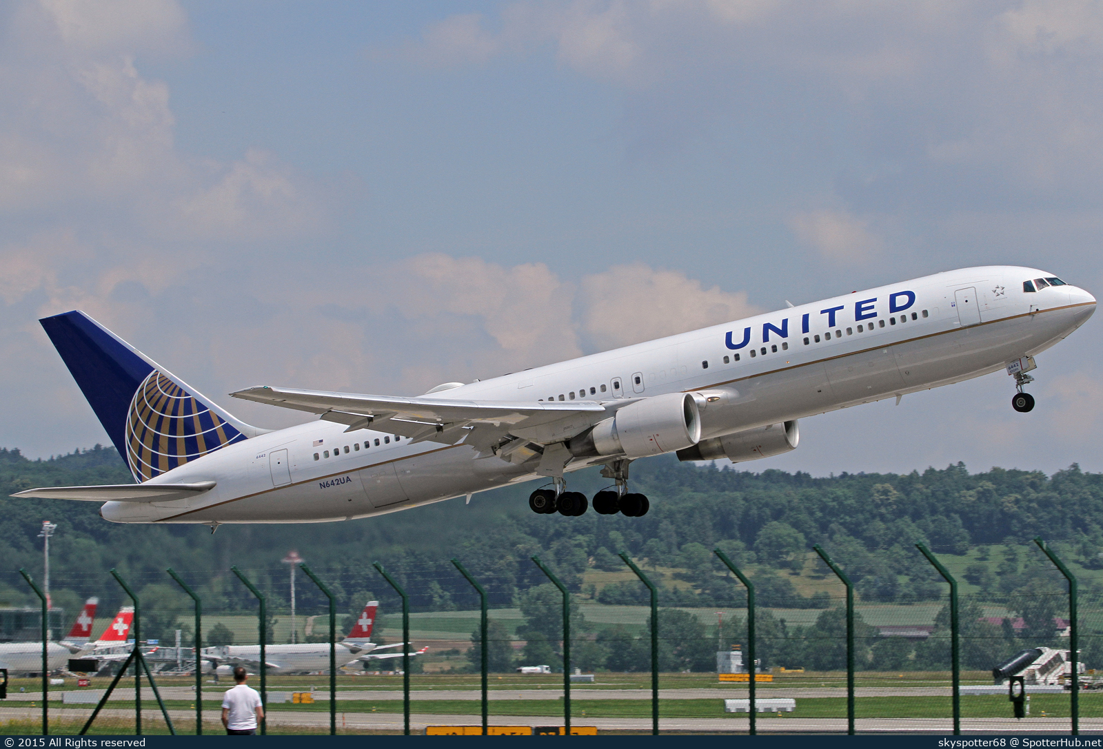 Photo of N642UA - Boeing 767-322(ER) operated by United Airlines