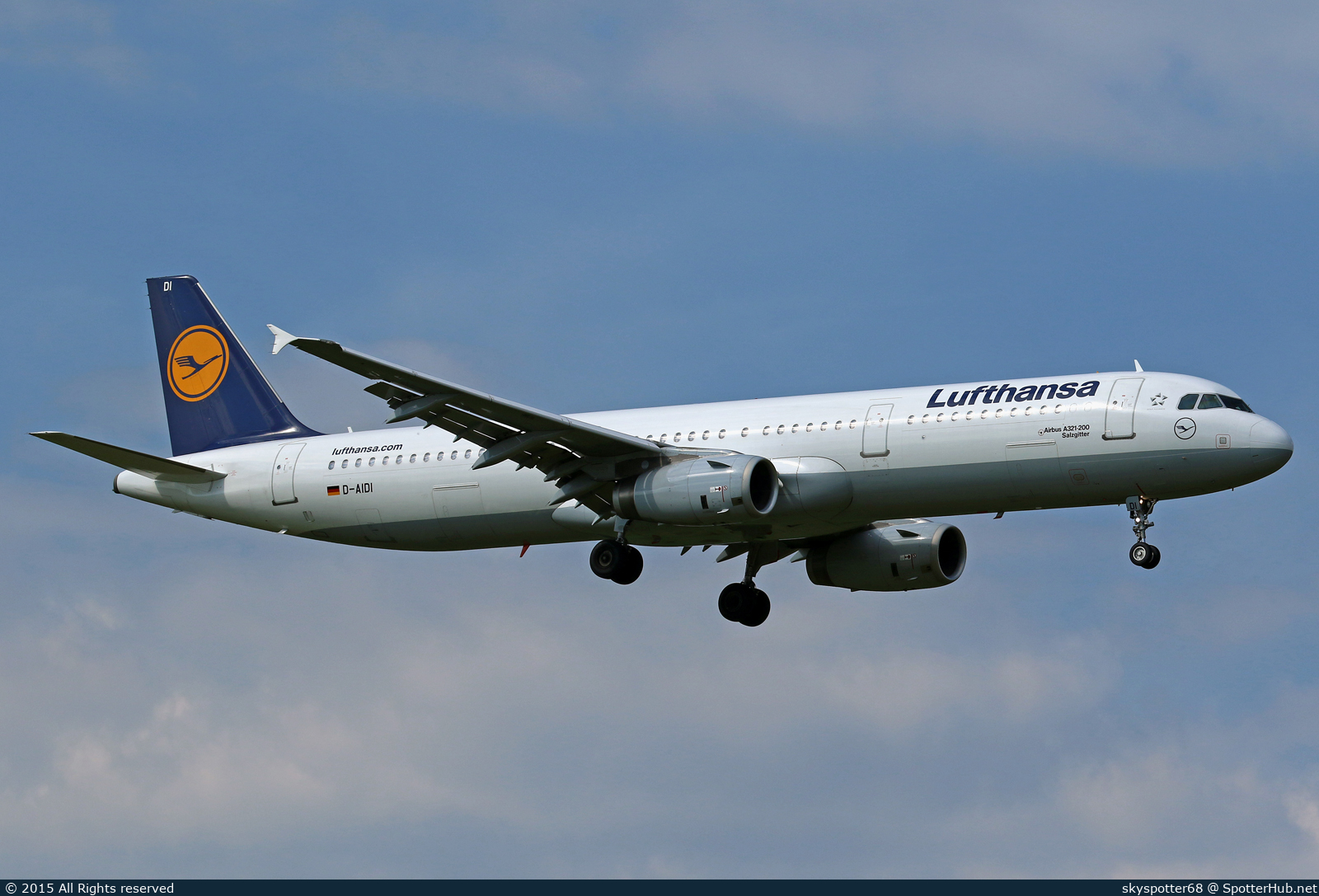 Photo of D-AIDI - Airbus A321-231 operated by Lufthansa