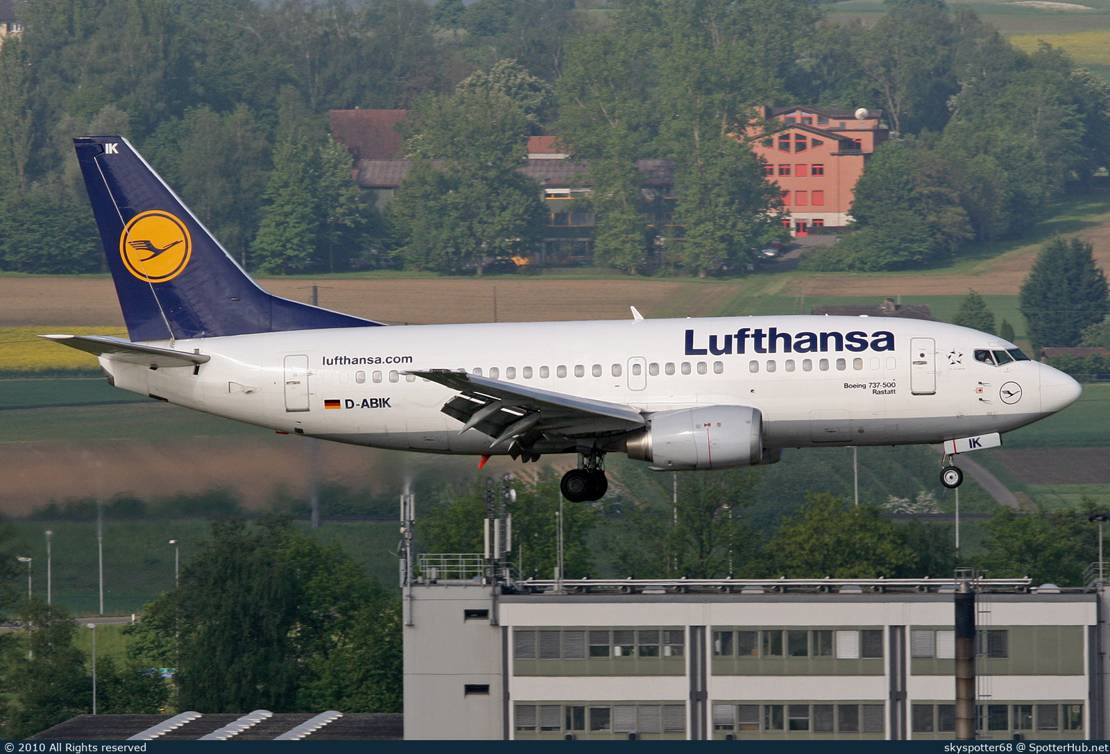 Photo of D-ABIK - Boeing 737-530 operated by Lufthansa