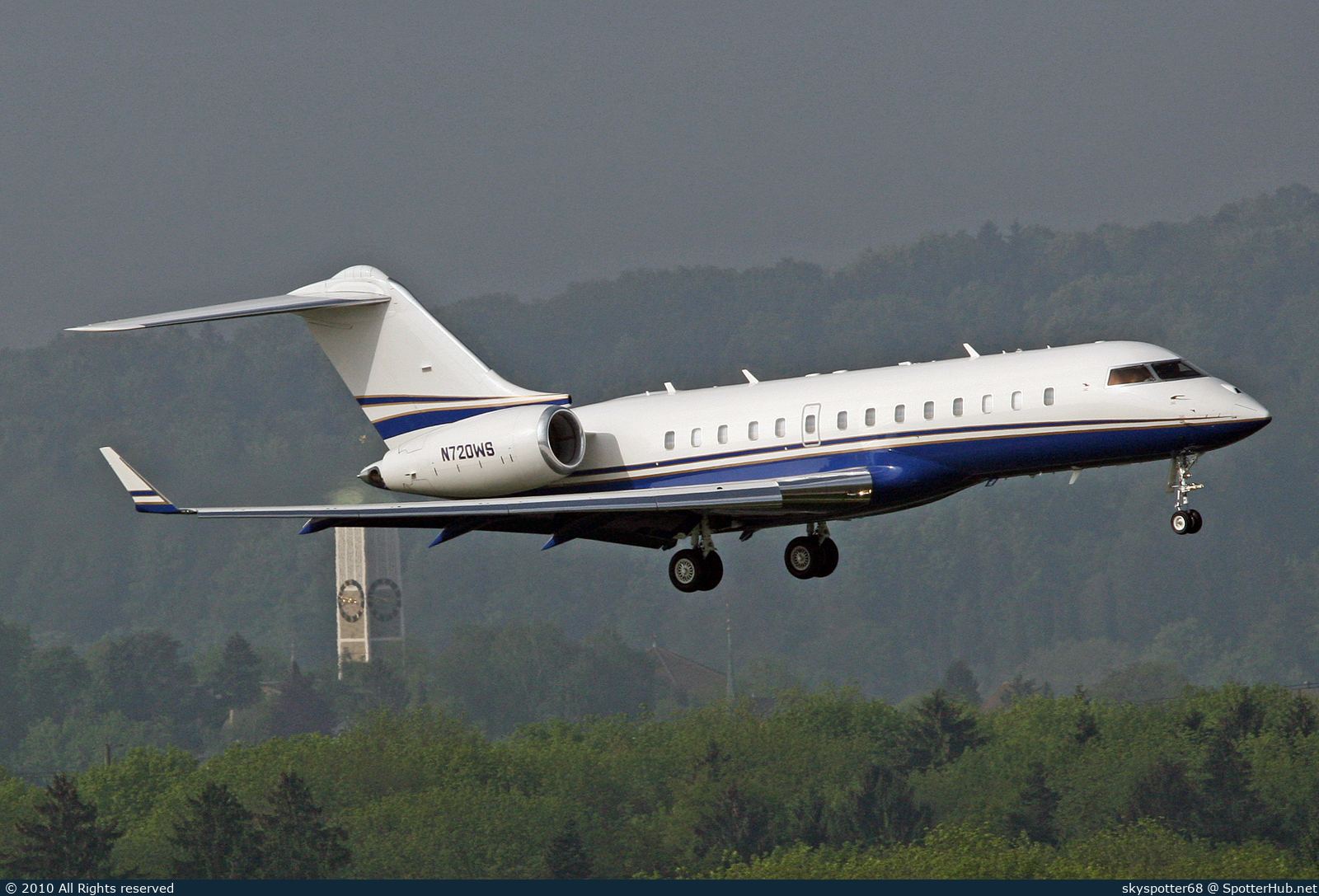Photo of N720WS - Bombardier Global 5000 operated by AIG American International Group