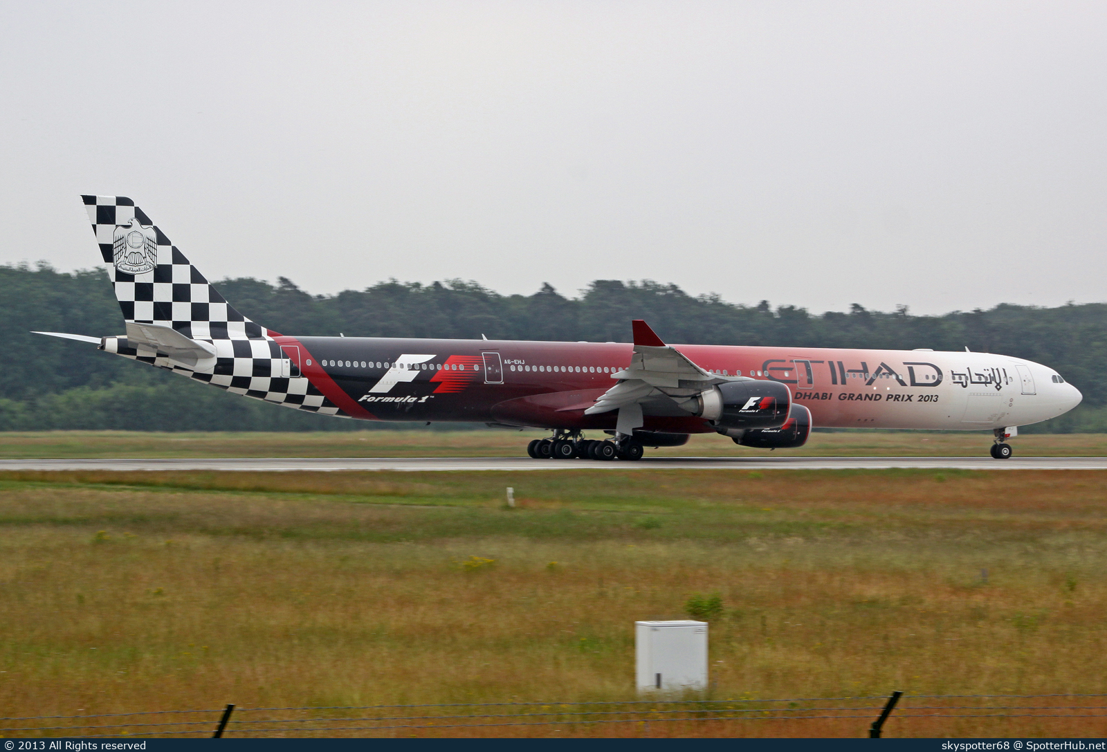 Photo of A6-EHJ - Airbus A340-642 operated by Etihad Airways