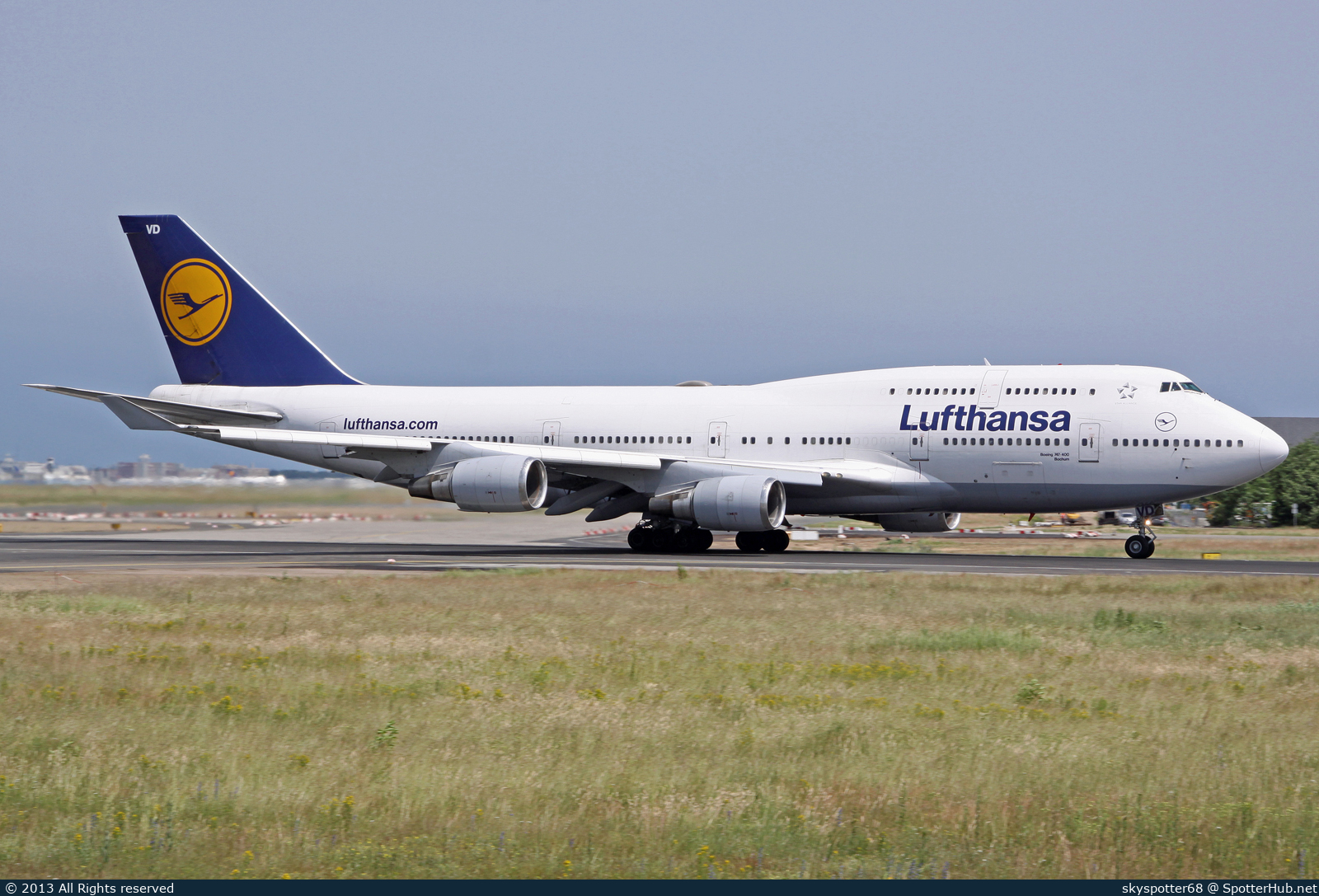 Photo of D-ABVD - Boeing 747-430 operated by Lufthansa