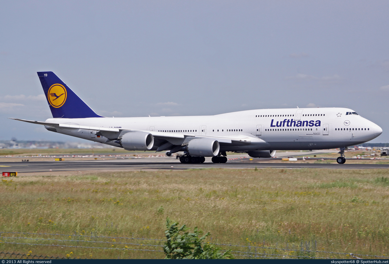 Photo of D-ABYD - Boeing 747-830 operated by Lufthansa