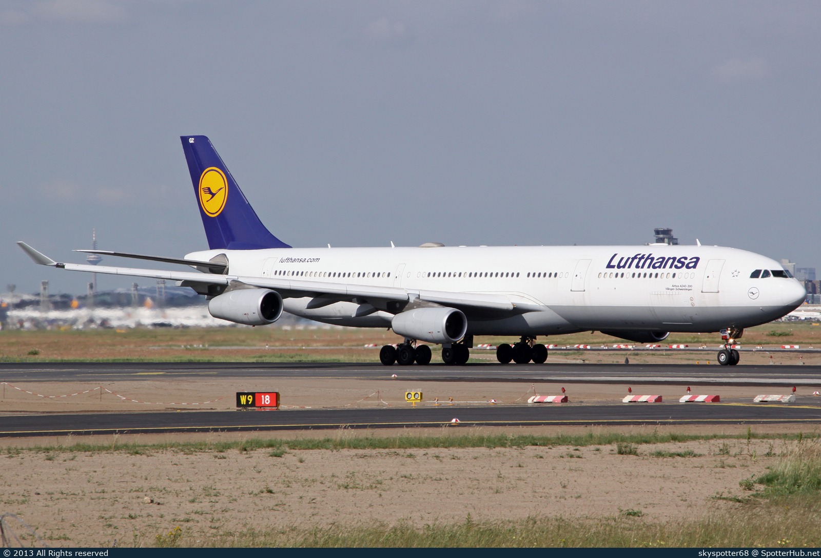 Photo of D-AIGZ - Airbus A340-313 operated by Lufthansa