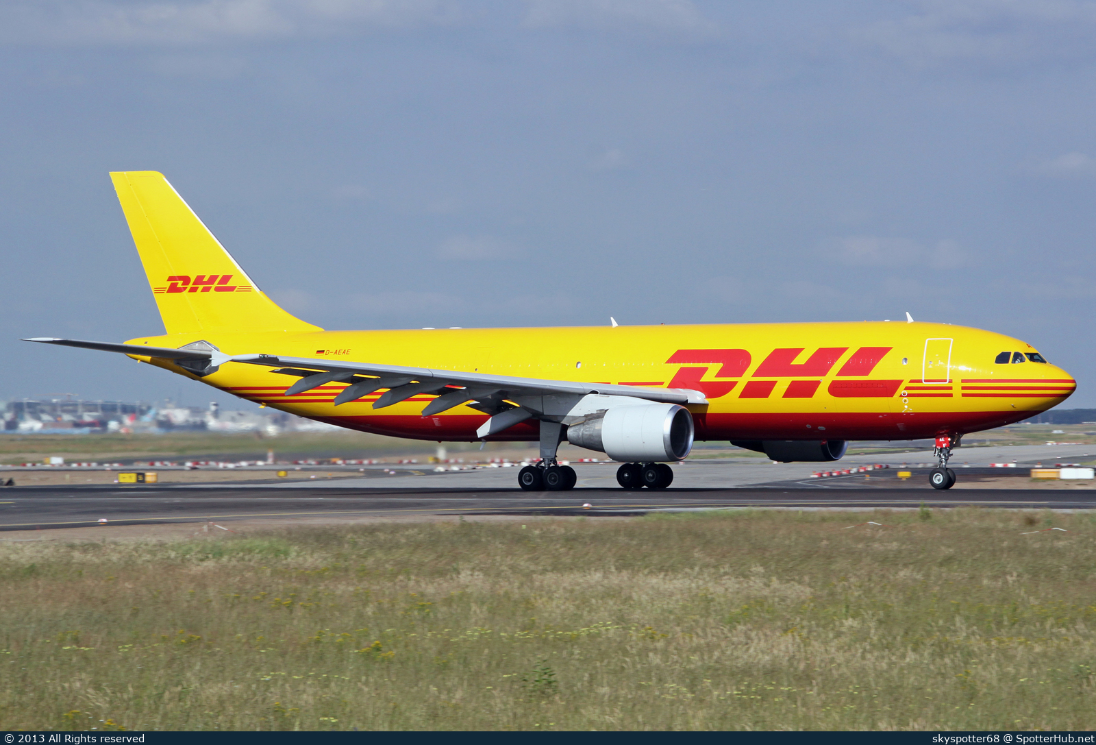 Photo of D-AEAE - Airbus A300B4-622R(F) operated by European Air Transport