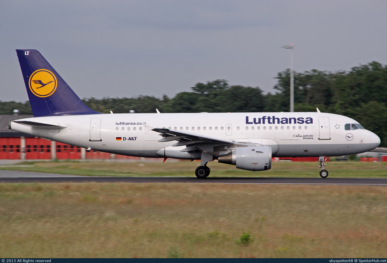 Photo of D-AILT - Airbus A319-114 operated by Lufthansa