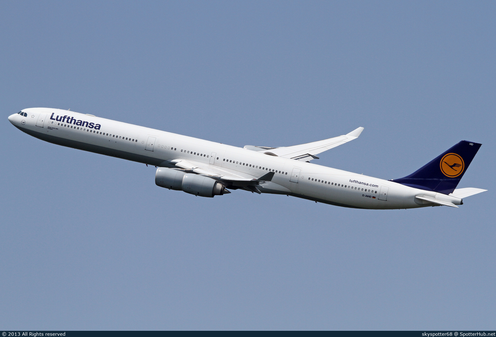 Photo of D-AIHD - Airbus A340-642 operated by Lufthansa