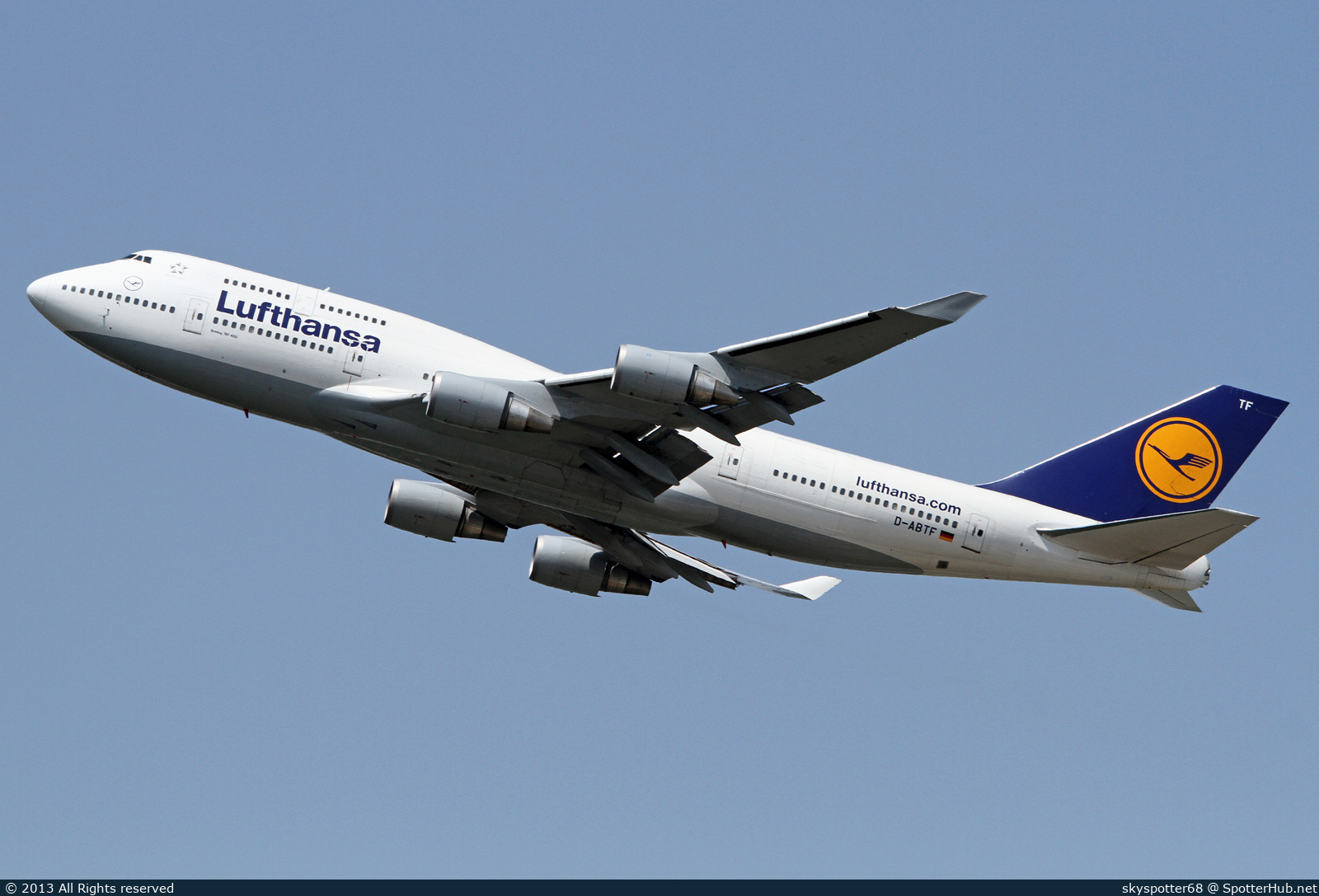 Photo of D-ABTF - Boeing 747-430(M) operated by Lufthansa
