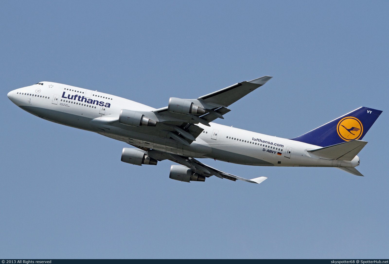 Photo of D-ABVY - Boeing 747-430 operated by Lufthansa