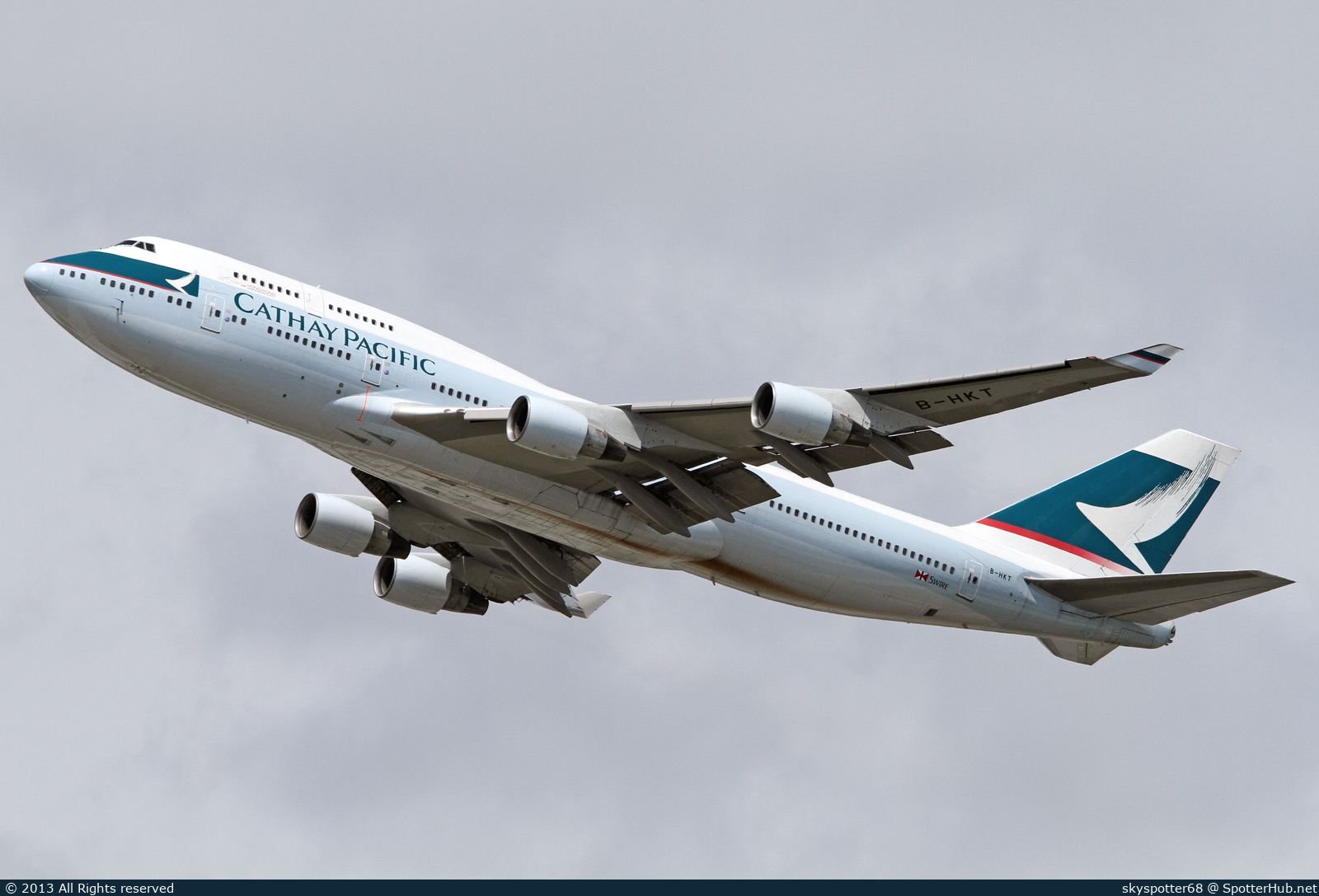 Photo of B-HKT - Boeing 747-412 operated by Cathay Pacific Airways