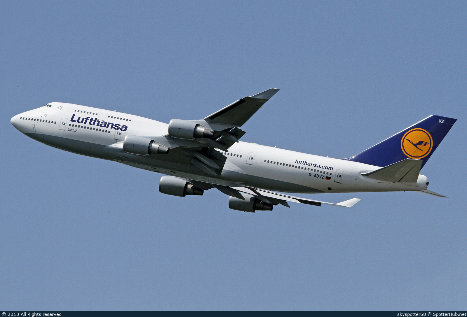 Photo of D-ABVZ - Boeing 747-430 operated by Lufthansa