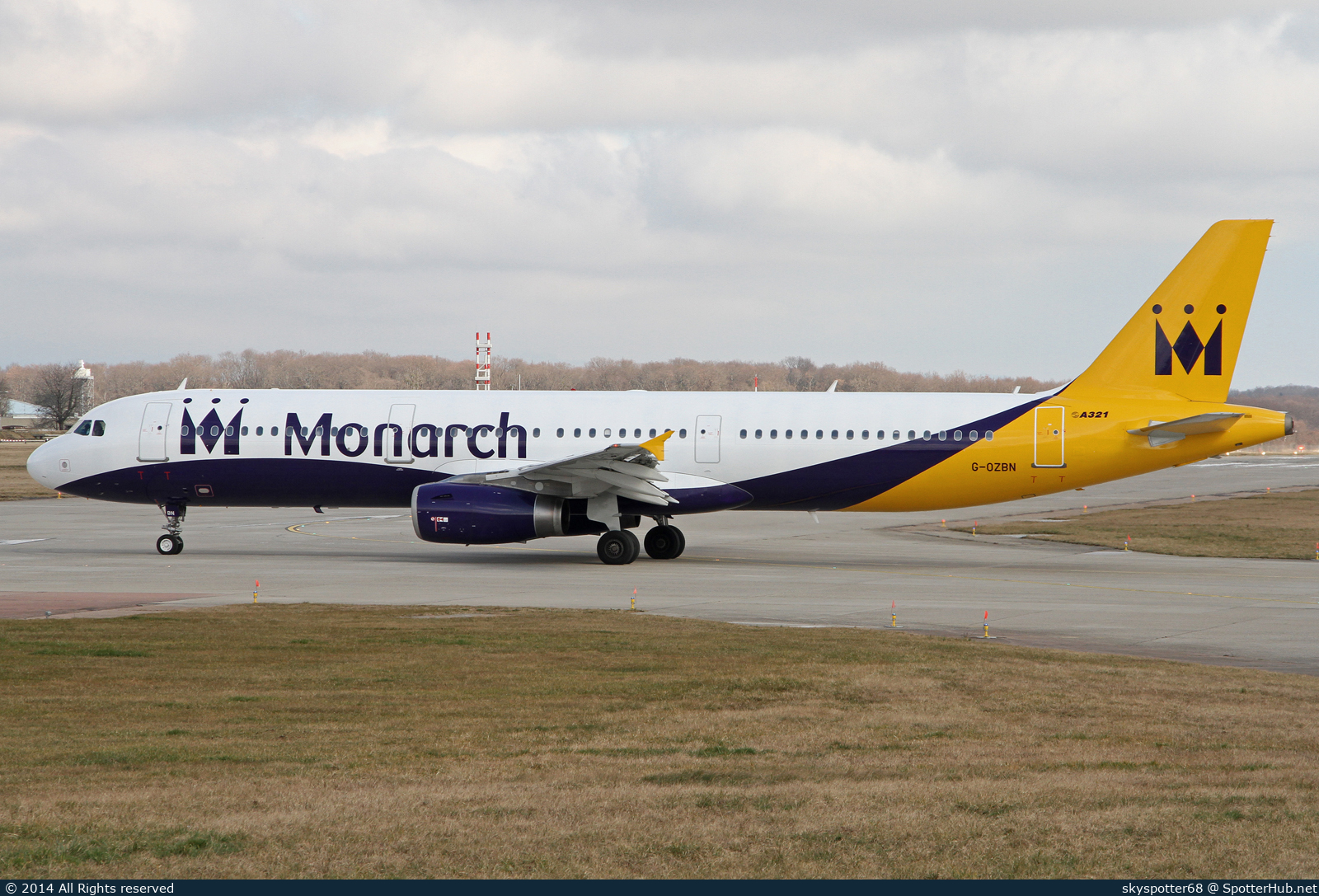 Photo of G-OZBN - Airbus A321-231 operated by Monarch Airlines